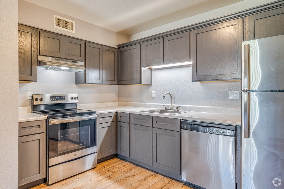 Regency Square, Yuma, AZ 85364 - photo 1