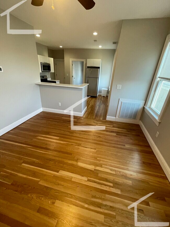 166 Hampshire St unit 5, Cambridge, MA 02139 - photo 3