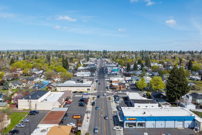 Emerson Garfield has many local shops on Monroe Street.