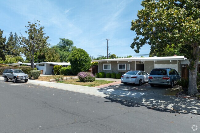 Fairmeadow’s quiet streets are lined with midcentury ranch homes and mature landscaping.