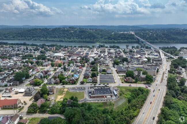 Aerial view of Tarentum facing Lower Burrell.