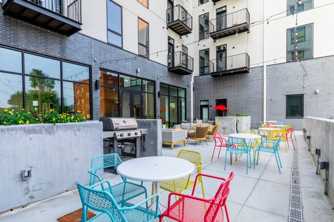 Corner Apartments, Omaha, NE 68131 - photo 5