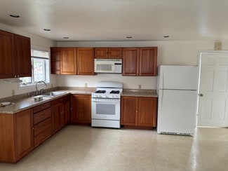 128 Heywood St, Worcester, MA 01604