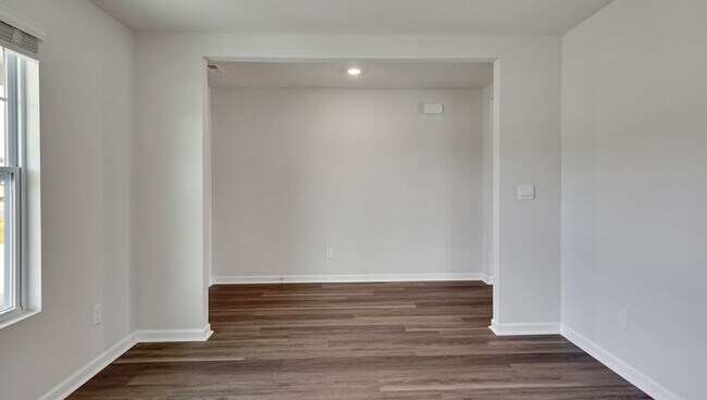 700 Running Vines Dr unit 36205874, Jacksonville, NC 28546 - photo 5