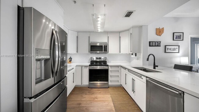 Ten Aragon Condominium unit 711, Coral Gables, FL 33134 - photo 2