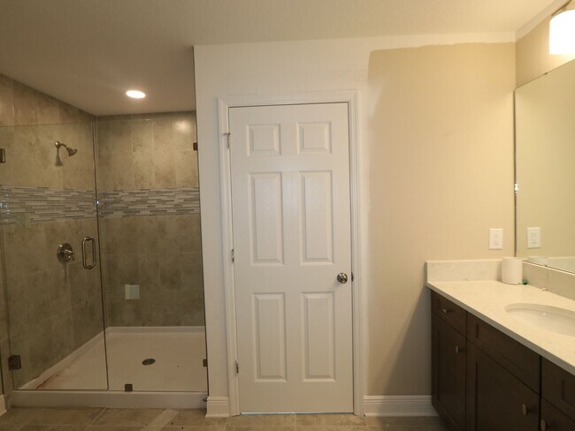 5903 Neem Ct, Lakeland, FL 33811 - photo 4