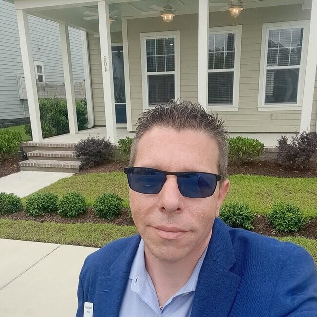 Agent Photo