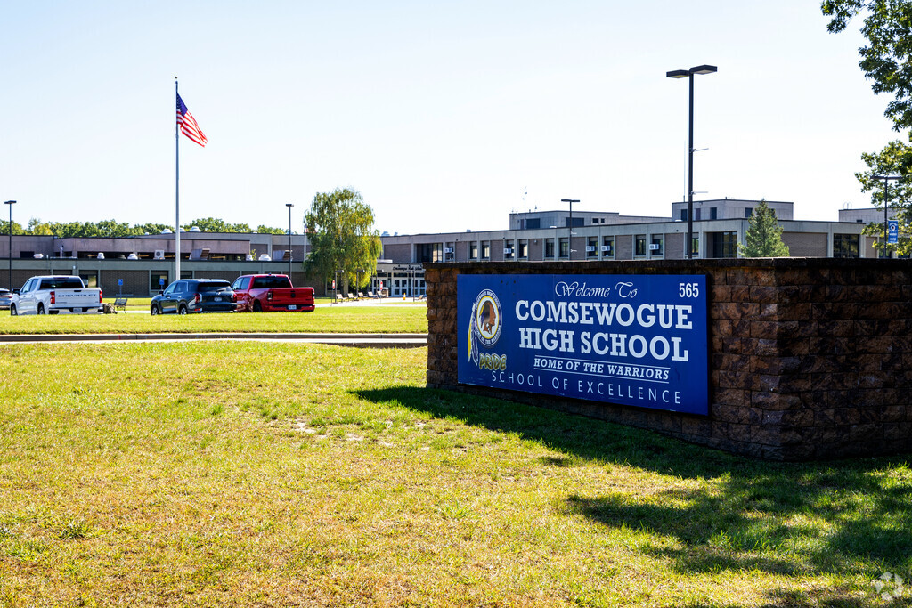 Welcome to Comsewogue High School.