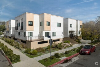 2651 S Hobart Blvd, Los Angeles, CA 90018