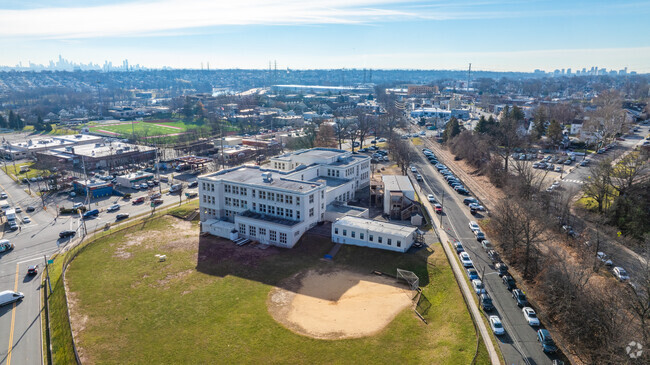 The Washington School has a large, grassy outdoor area for students to enjoy.