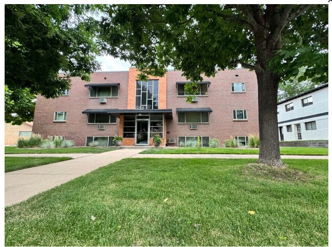 2054 S Milwaukee St, Denver, CO 80210 - photo 2