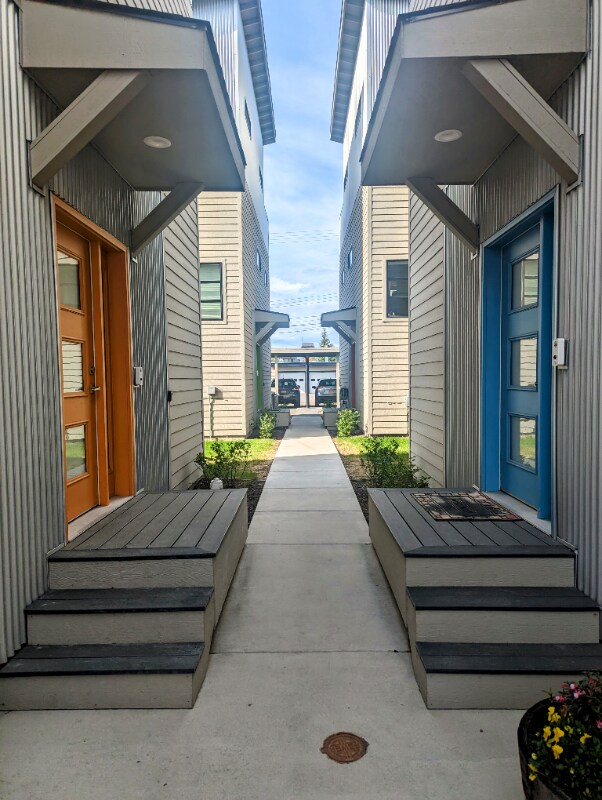 957 W 12th Ave, Anchorage, AK 99501 - photo 4