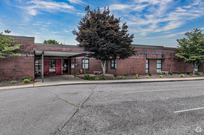 Fall Creek Elementary has a student-teacher ratio of 14 to 1.