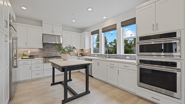 1025 Citron Rd, Fullerton, CA 92835 - photo 2