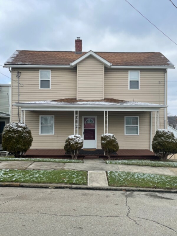 218 Washington St, Mount Pleasant, PA 15666