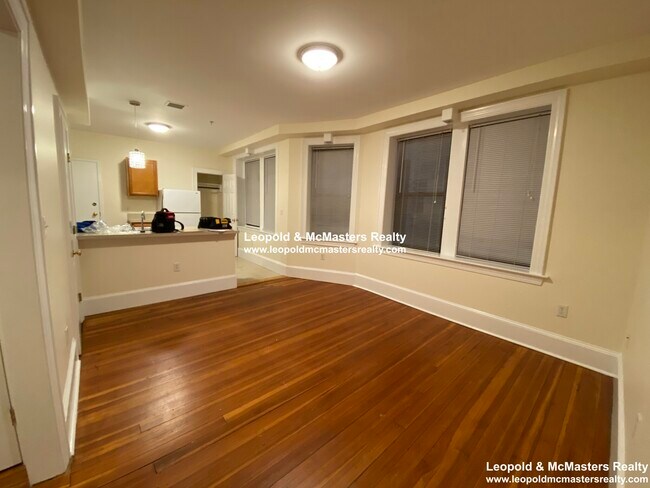 878 Massachusetts Ave unit 34, Cambridge, MA 02139 - photo 4