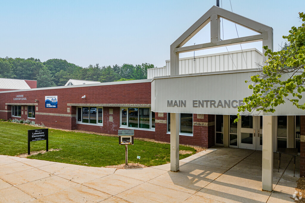 Lakeshore Elementary School is located in Holland, Michigan.