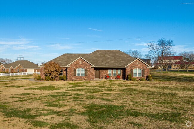 Brick homes built in the early 2000s dominate the landscape of West Outer Fayetteville.