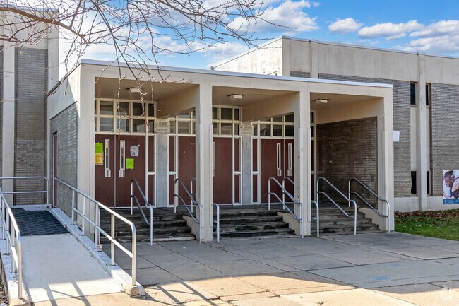 Alain Locke School received a C- rating from Niche.