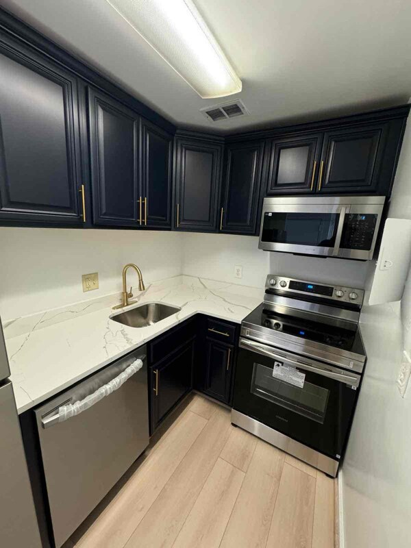 3101 S Manchester St Unit 613, Falls Church, VA 22044