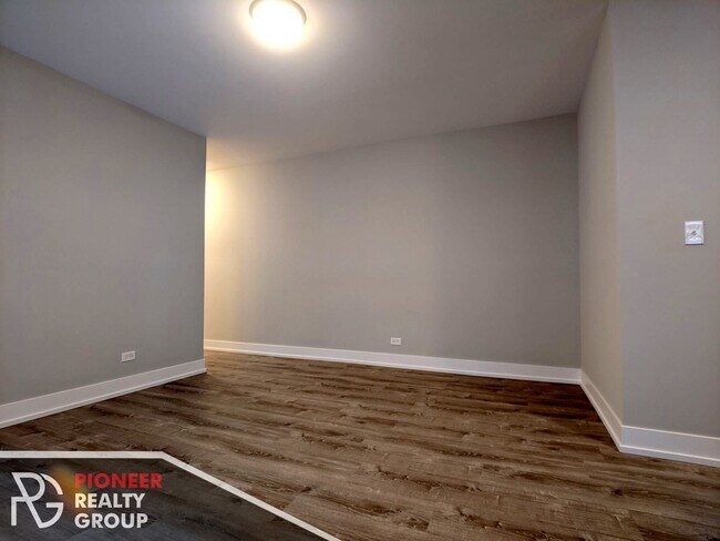 711 W Brompton Ave unit 705-29, Chicago, IL 60657 - photo 3