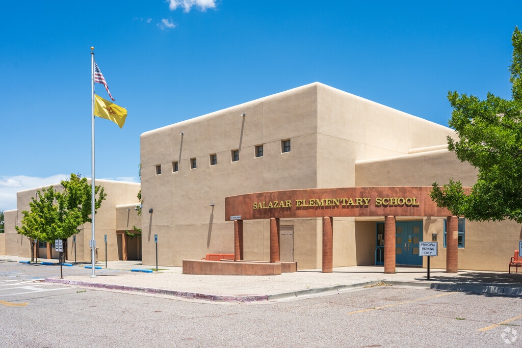 The front entrance to Salazar Elementary School.