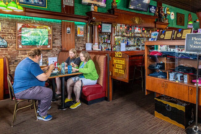 Billy's Bar & Grill is a great local hangout for amazing food.