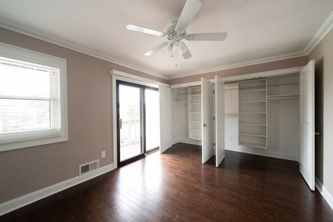 Cambridge Manor: In-Unit Washer & Dryer, Heat, Water, & Gas Included, and Cat & Dog Friendly, Hackensack, NJ 07601 - photo 6