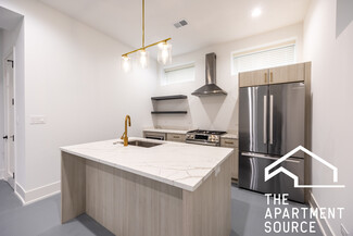 1814 W Thomas St Unit 1R, Chicago, IL 60622