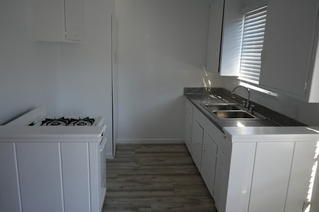 11622 1/2 Chandler Blvd, North Hollywood, CA 91601 - photo 3