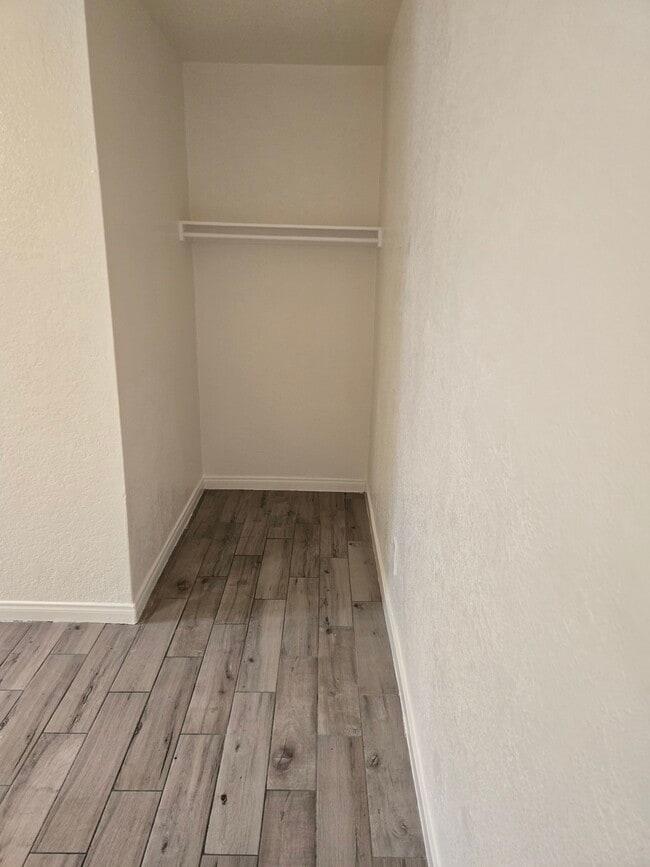 139 W Manchester Blvd unit No. 6, Inglewood, CA 90301 - photo 7