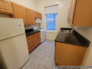 51 Queensberry St Unit 3, Boston, MA 02215
