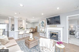 9050 Gracious End Ct Unit 201, Columbia, MD 21046