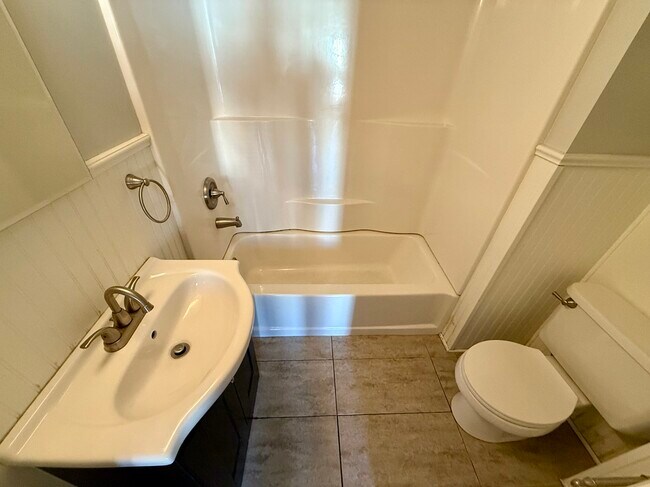 1430 Madison St NE, Minneapolis, MN 55413 - photo 6