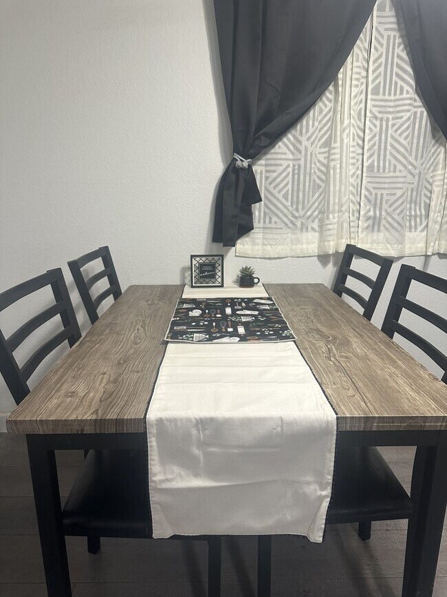 1503 El Monte Ave unit 1, Sacramento, CA 95815 - photo 3