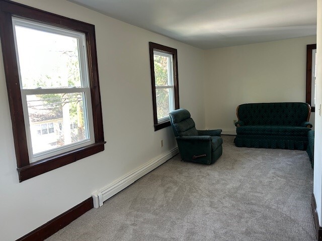 Living-Dining Rm - right side