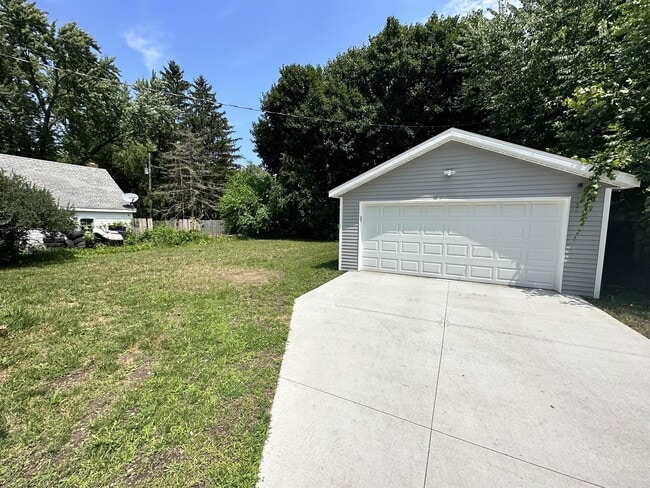 1315 Jerome Ave, Janesville, WI 53546 - photo 7