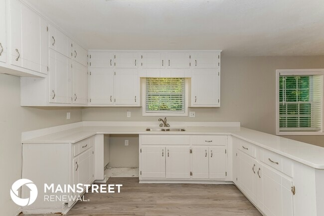 3080 Chippewa Dr, Rex, GA 30273 - photo 3