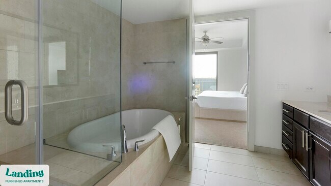 777 Preston St unit 22L, Houston, TX 77002 - photo 4