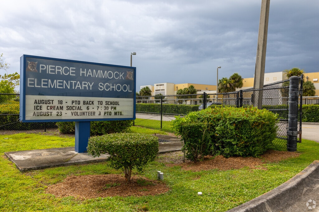 Pierce Hammock Elementary School, Rankings & Reviews