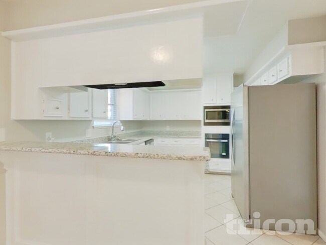 5711 Kiowa Timbers Dr, Humble, TX 77346 - photo 7