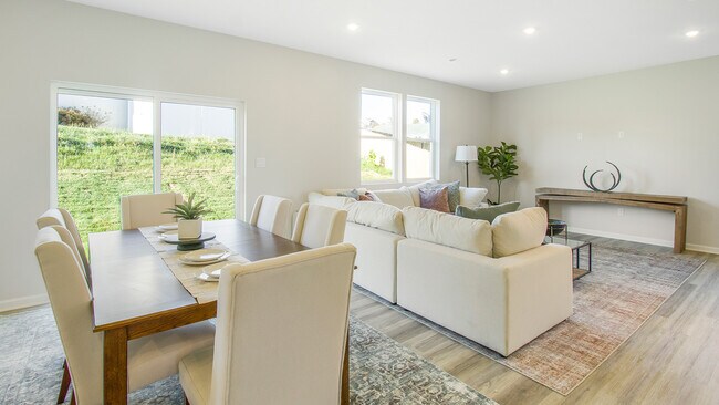 922 Bunker Ct, Maidsville, WV 26541 - photo 7