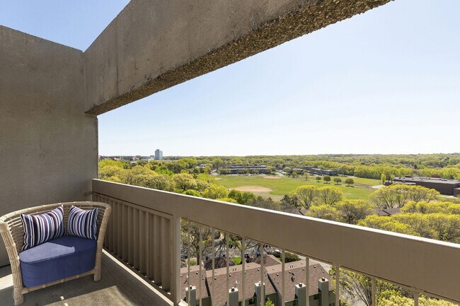 Pathways on the Park, Saint Paul, MN 55119 - photo 2