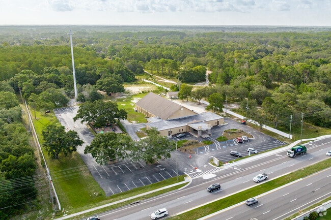 Learning Lodge Academy has 232 students with a student-teacher ratio of 12 to 1 in Port Richey.