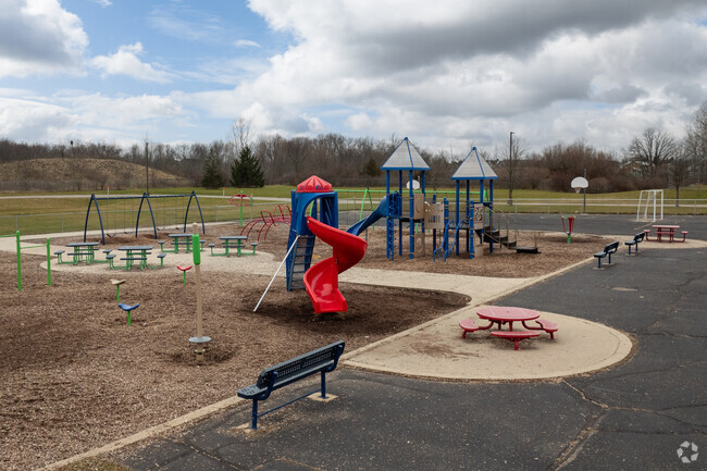 Endeavor Elementary School, Playground.