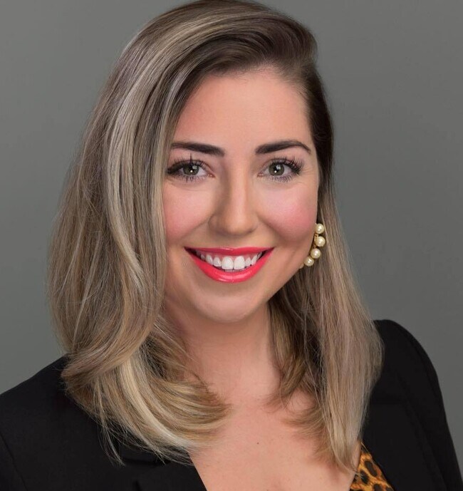 Agent Photo
