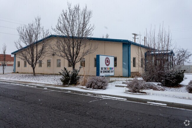 Nahunta Hall is located in the Lindon neighborhood.