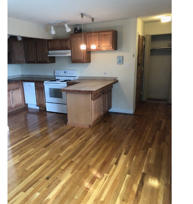 83 Trowbridge St, Cambridge, MA 02138