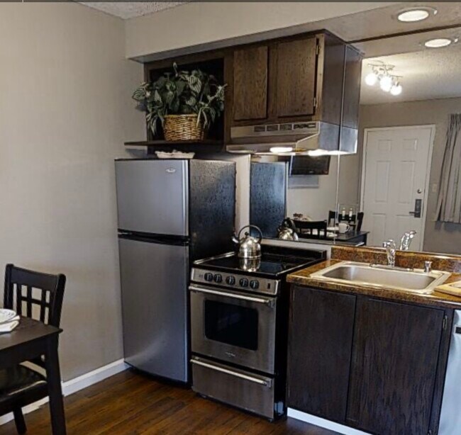 Victorian Villas, Sparks, NV 89431 - photo 5