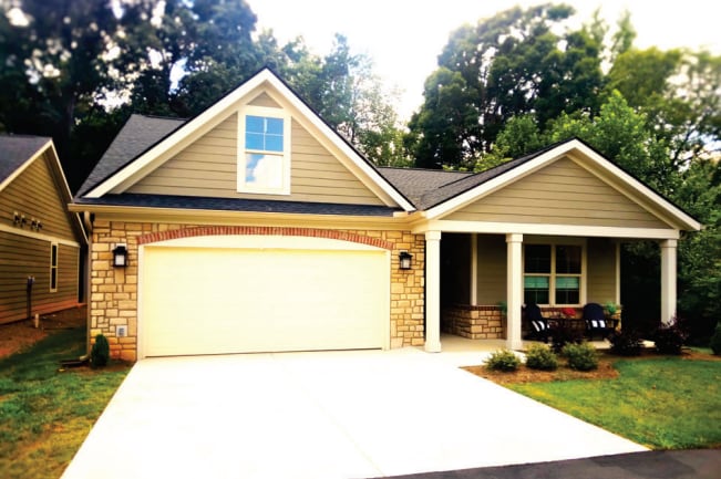 820 Wynnshire Dr unit 37331068, Hickory, NC 28601 - photo 1